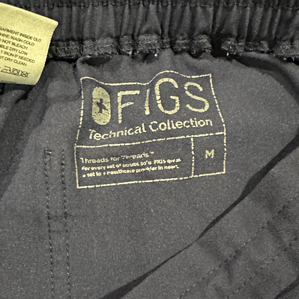 Figs Deep Blue Scrub Cargo Pants - Picture 4 of 5